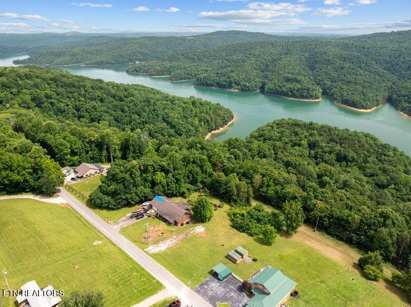 gedwill use 7 - 976 Livingston Boat Dock Rd, Allons, TN 38541