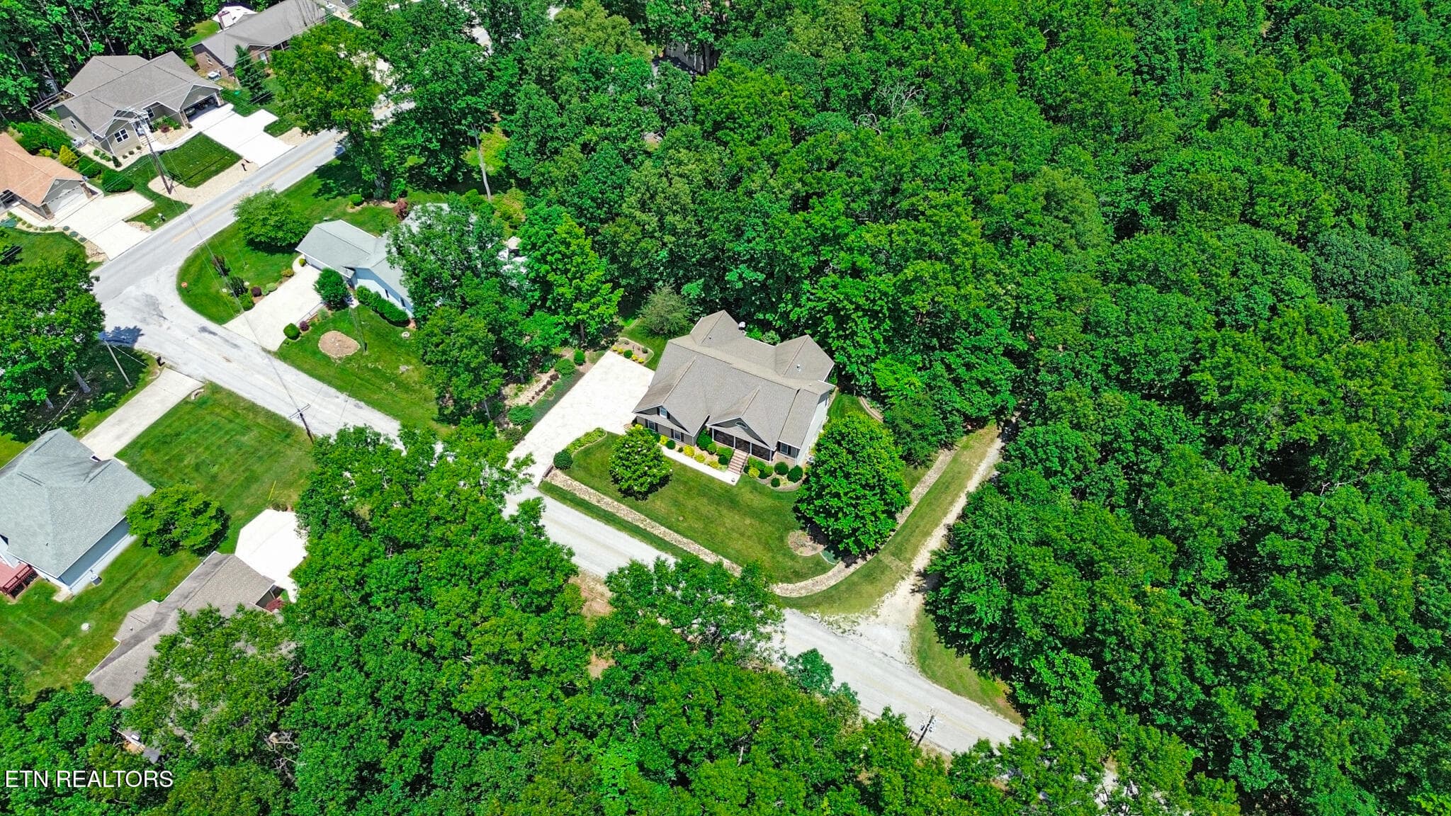 QUIET STREET - 105 Kings Down Drive, Fairfield Glade, TN 38558