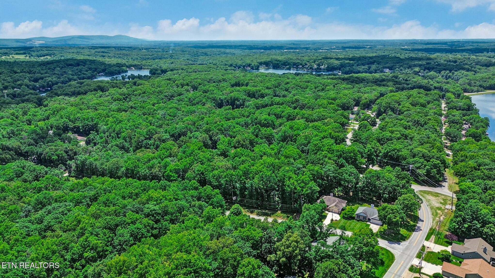 CUMBERLAND COUNTY - 105 Kings Down Drive, Fairfield Glade, TN 38558