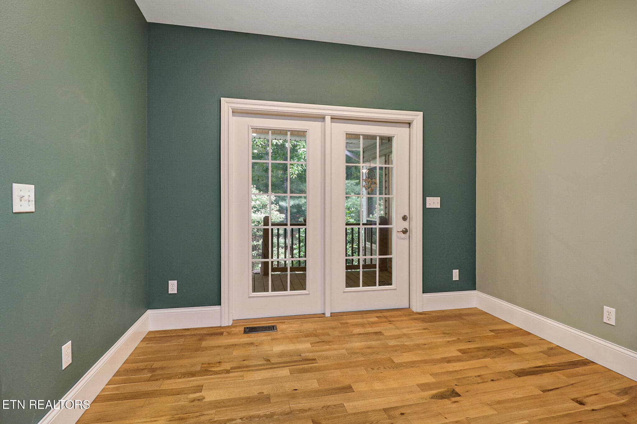 BREAKFAST NOOK - 105 Kings Down Drive, Fairfield Glade, TN 38558