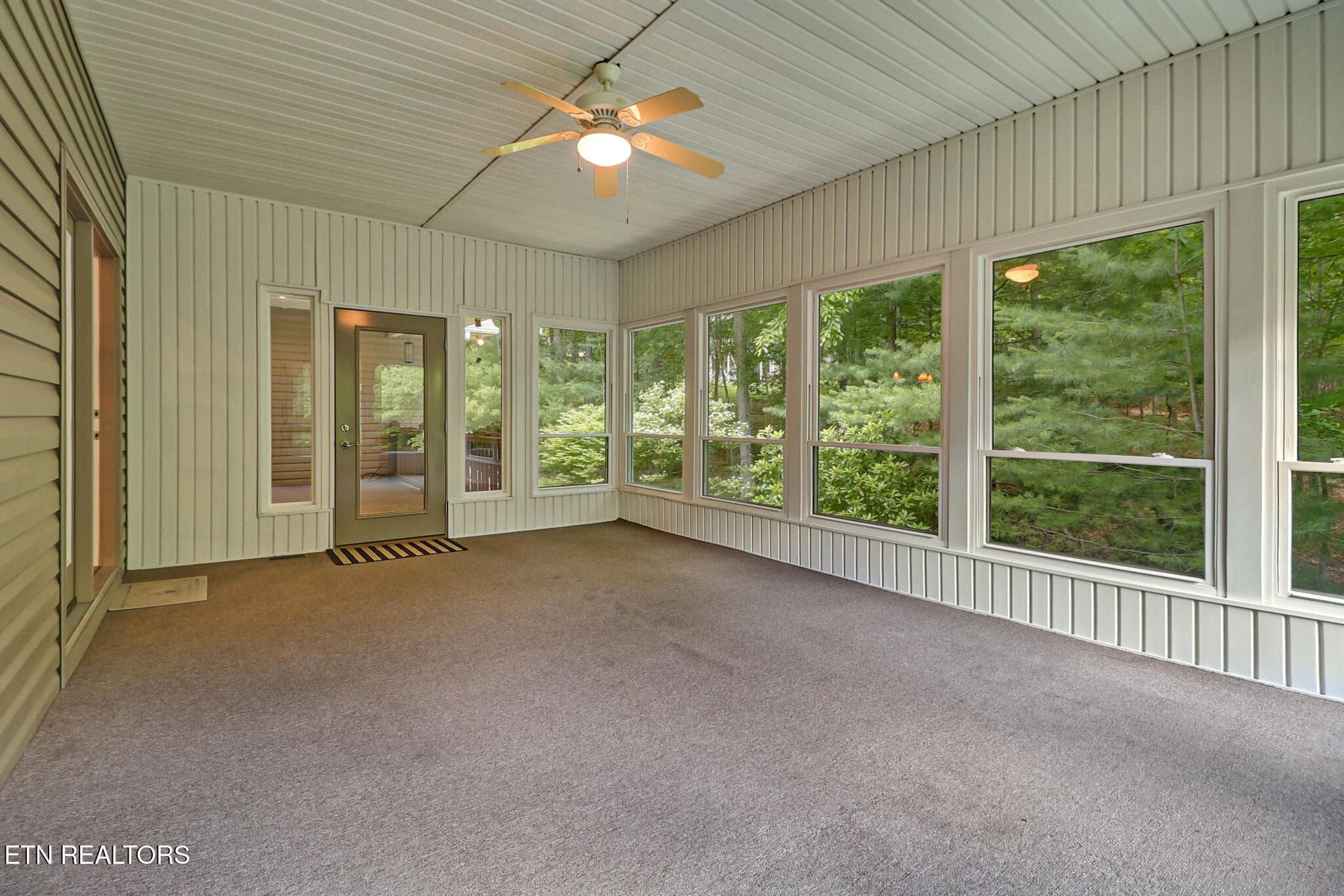 4 SEASON SUNROOM - 105 Kings Down Drive, Fairfield Glade, TN 38558