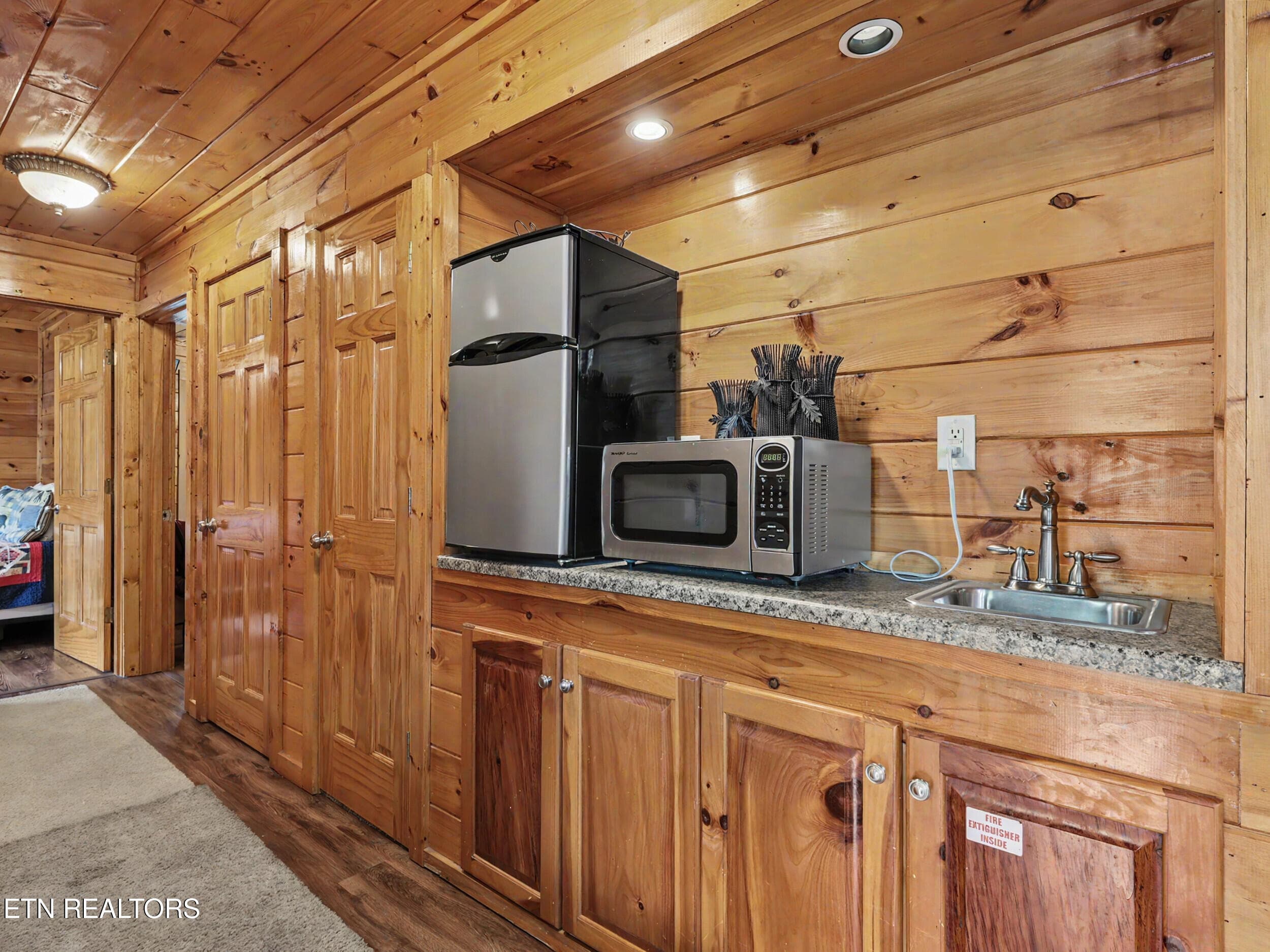 Downstairs Bar Area - 1629 Little Cabin Loop, Pigeon Forge, TN 37862, Pigeon Forge