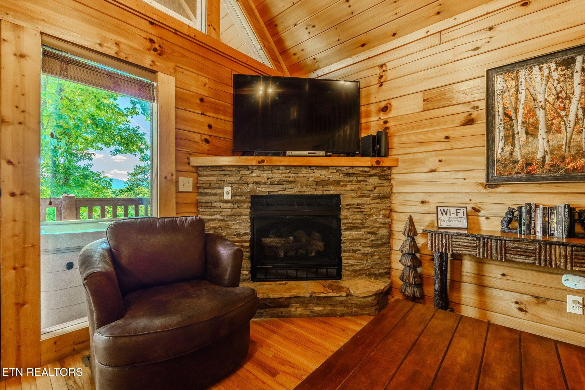 10-web-or-mls-_DSC1768-HDR - 914 High Mountain Way, Gatlinburg, TN 37738, Gatlinburg