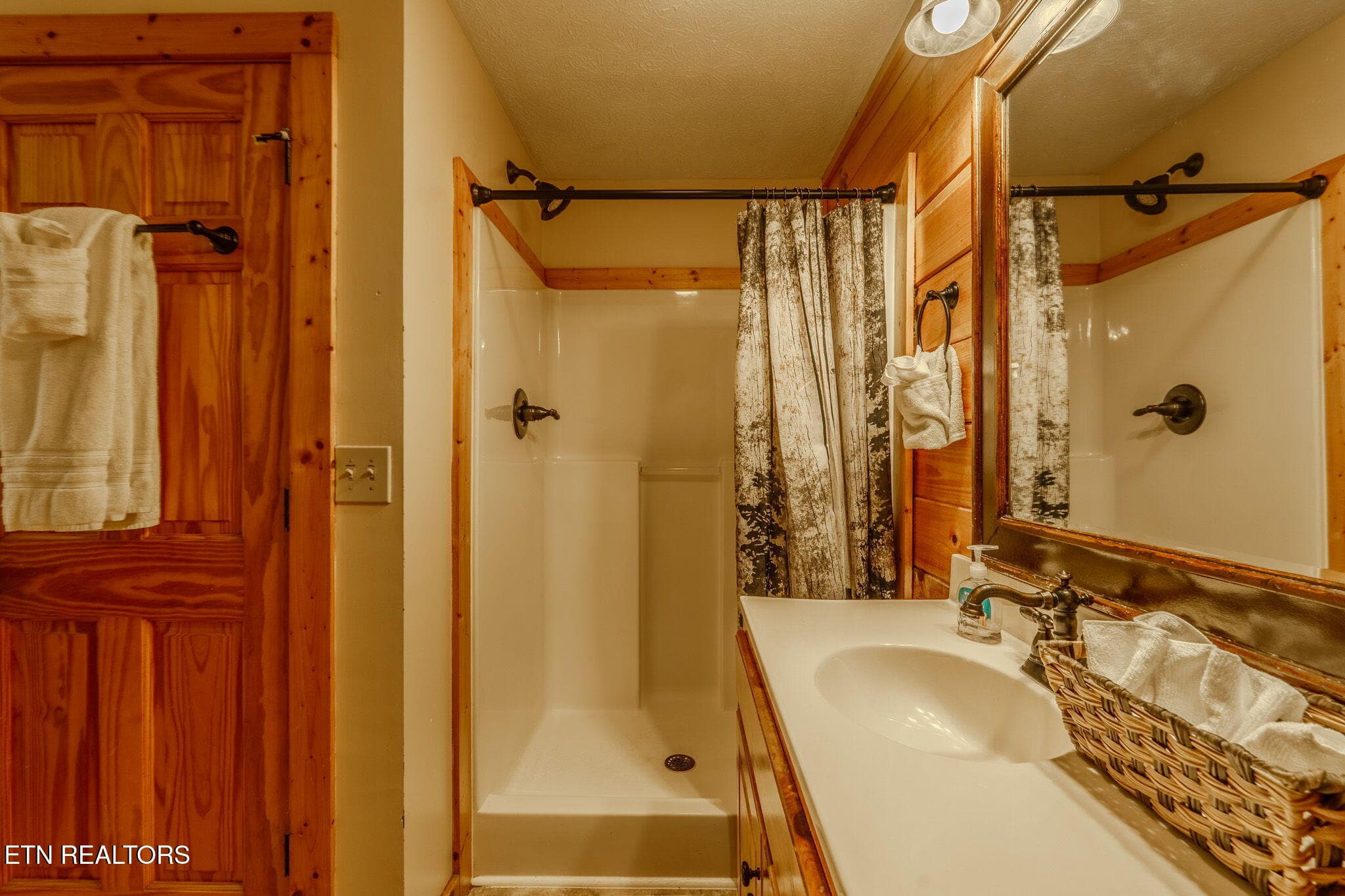 16-web-or-mls-_DSC1803-HDR - 914 High Mountain Way, Gatlinburg, TN 37738, Gatlinburg