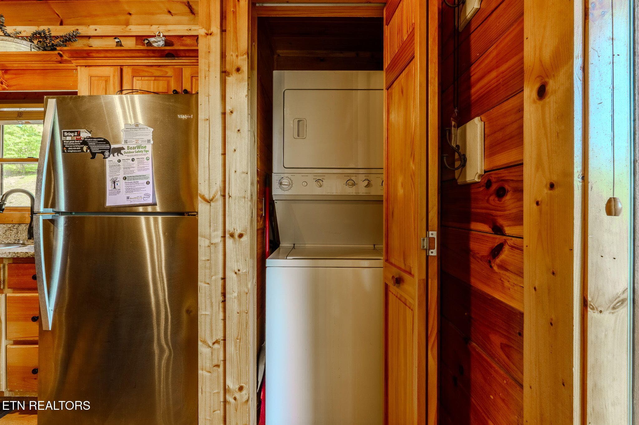 3-web-or-mls-_DSC1703-HDR - 914 High Mountain Way, Gatlinburg, TN 37738, Gatlinburg