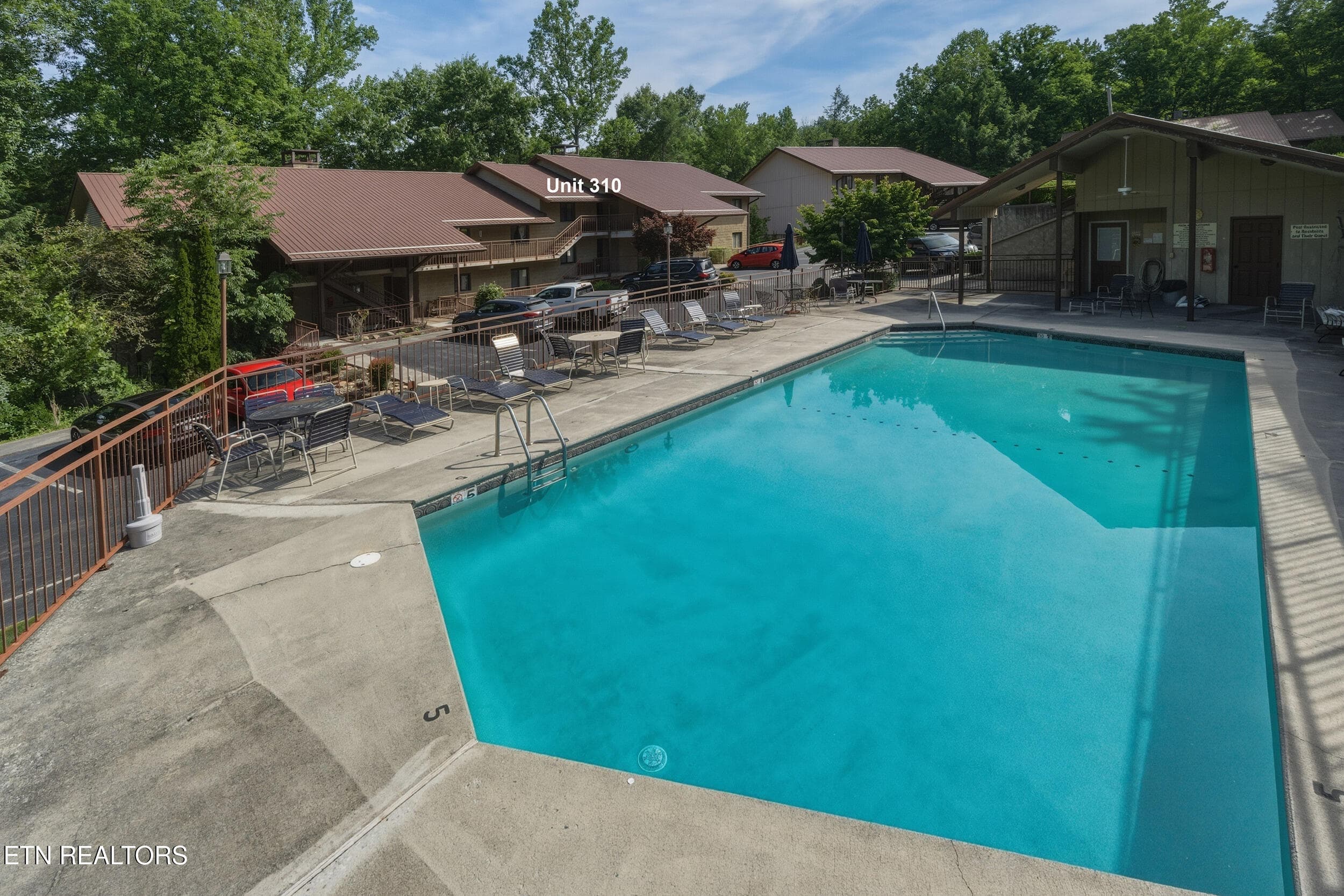 Mountview pool - 221 Woodland Rd UNIT 310, Gatlinburg, TN 37738, Gatlinburg