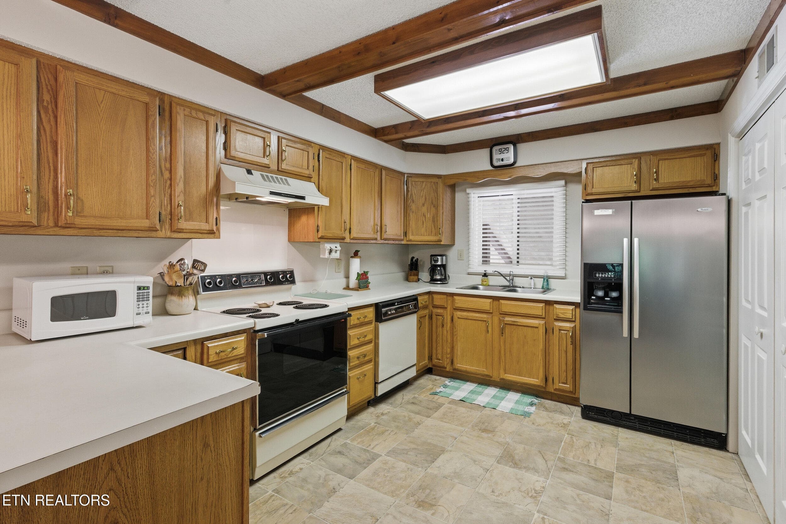 Kitchen - 221 Woodland Rd UNIT 310, Gatlinburg, TN 37738, Gatlinburg