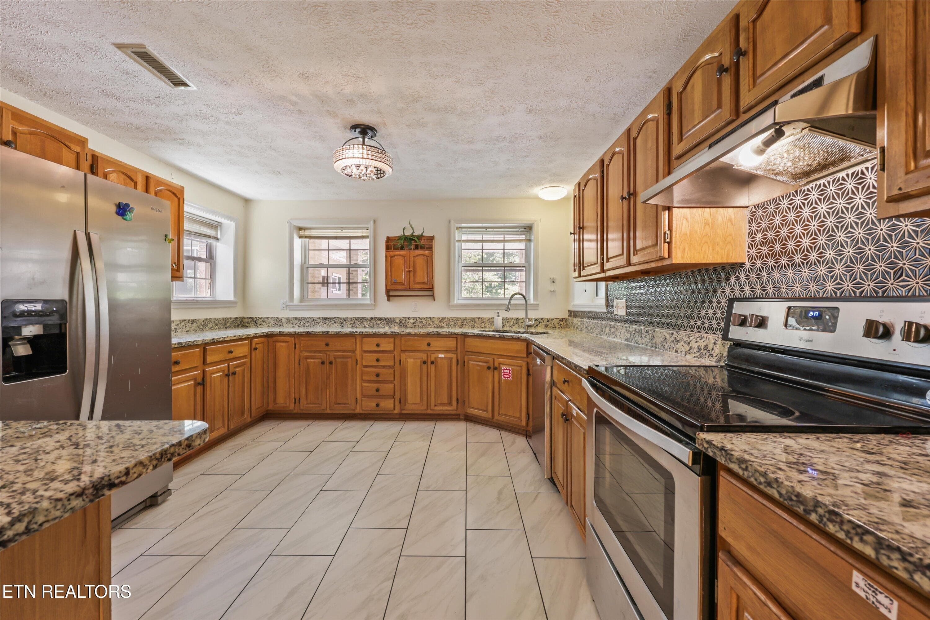 09-1436 Chapman Hwy 13 - 1436 Chapman Hwy, Sevierville, TN 37876