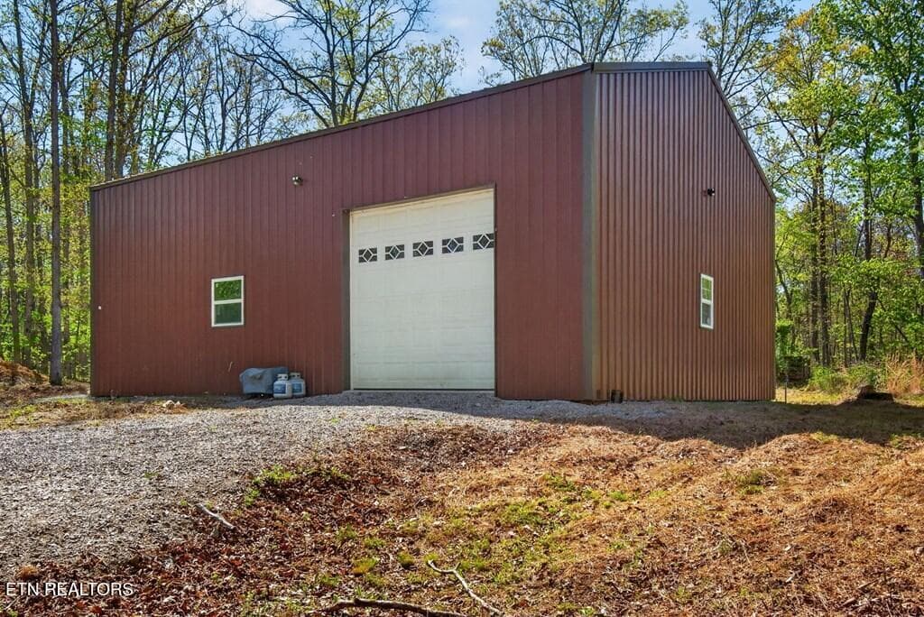 751 W Bluff Rd, Pikeville, TN 37367