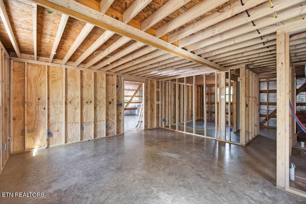243828_12 - 751 W Bluff Rd, Pikeville, TN 37367