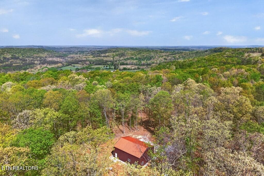 243828_1 - 751 W Bluff Rd, Pikeville, TN 37367