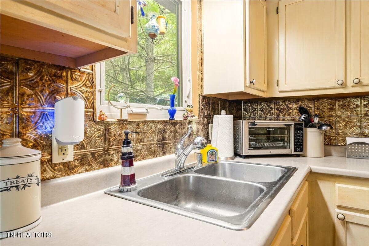 19-274 Pearl Rd - 274 Pearl Rd, LaFollette, TN 37766