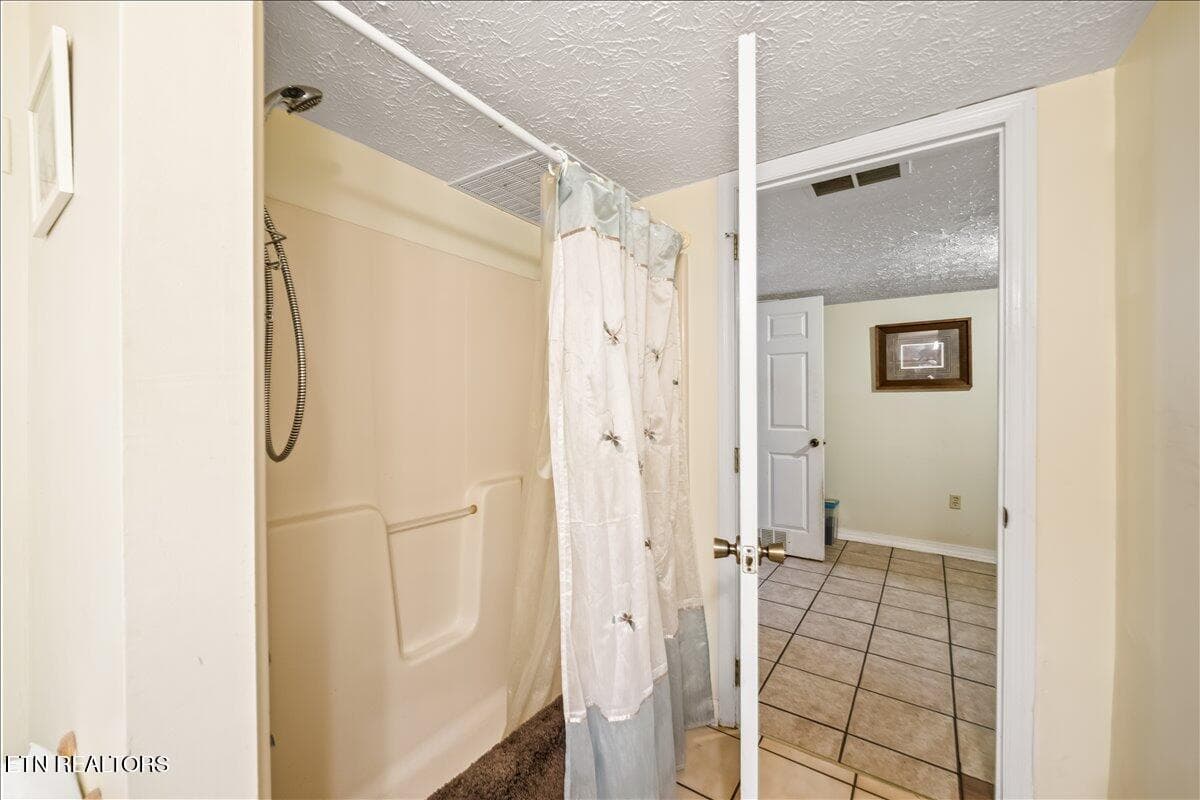 32-274 Pearl Rd - 274 Pearl Rd, LaFollette, TN 37766