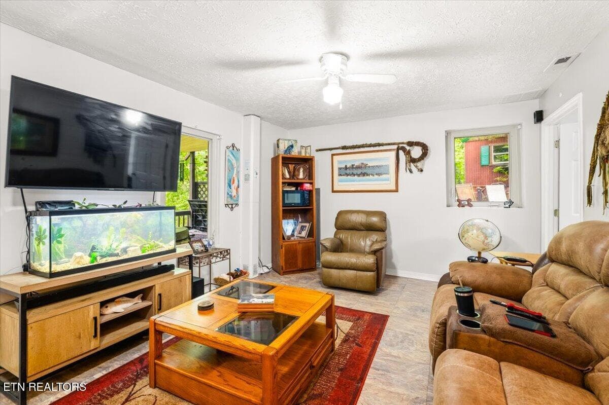 38-274 Pearl Rd - 274 Pearl Rd, LaFollette, TN 37766