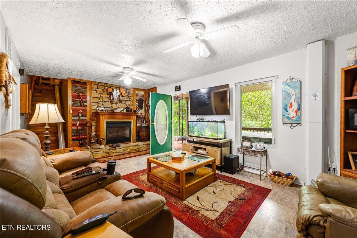 39-274 Pearl Rd - 274 Pearl Rd, LaFollette, TN 37766