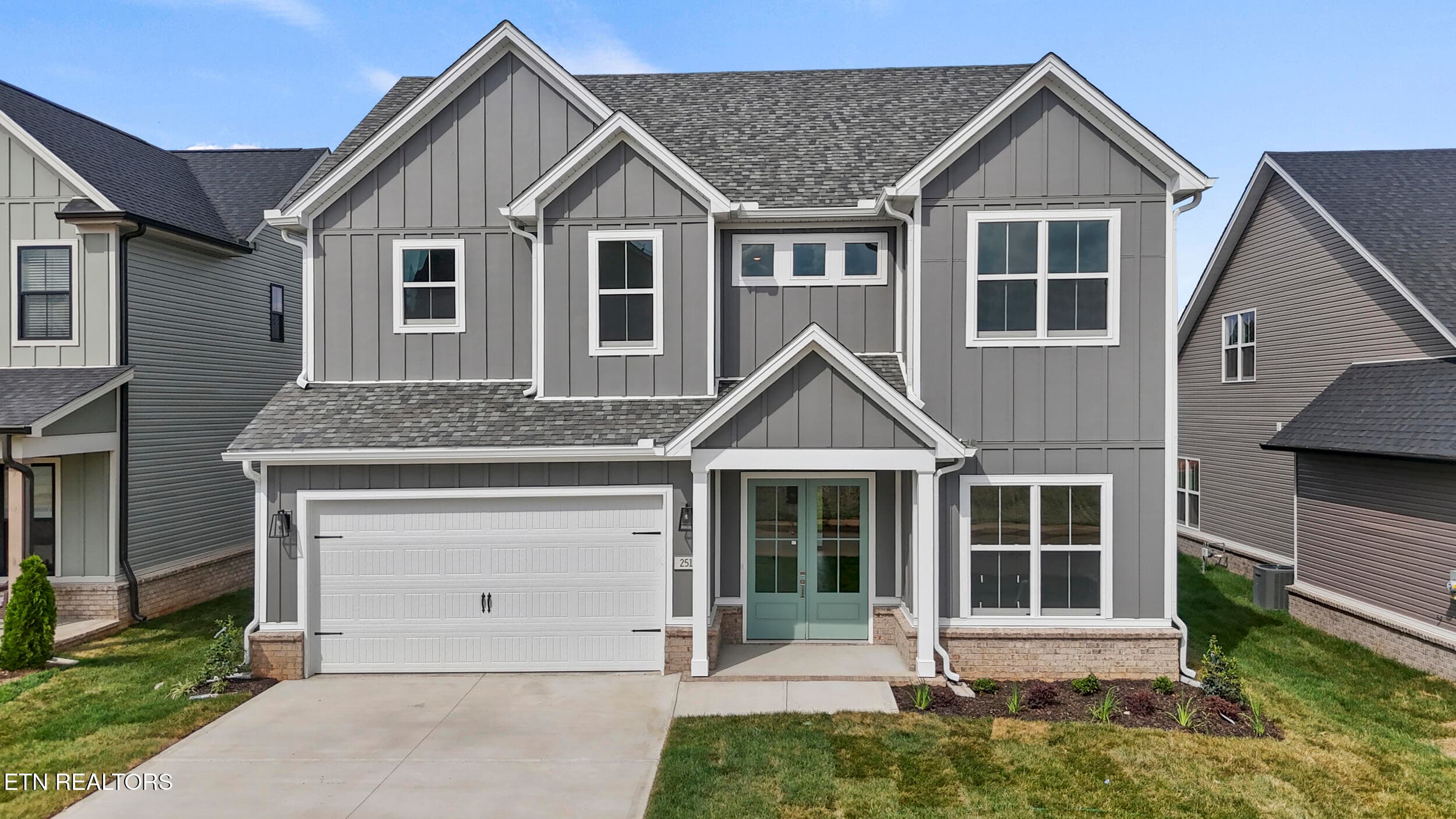 2512 Maroon Bells Rd, Knoxville, TN 37932
