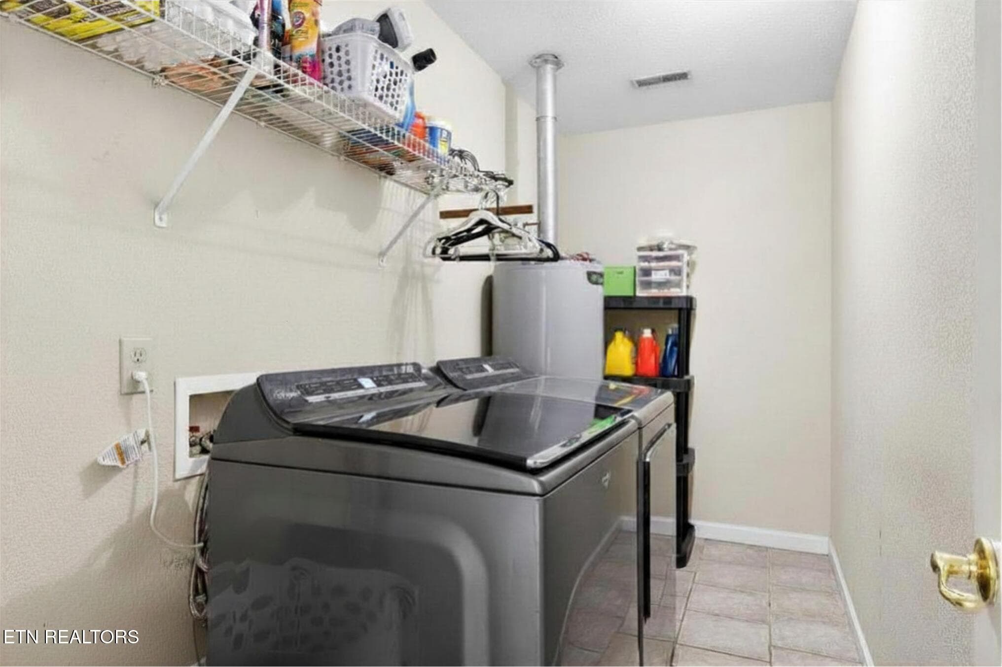 laundry - 16588 Highway 70, Monterey, TN 38574