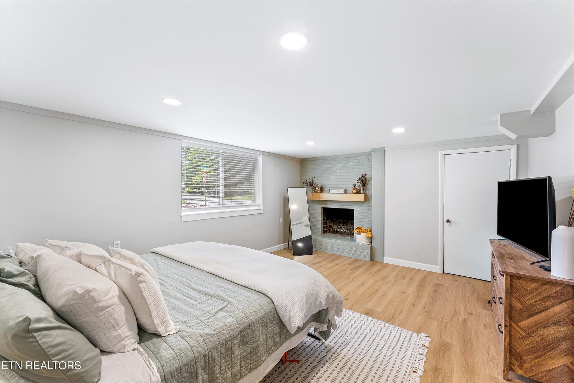 61-Ensuite-Bedroom 4 A1 - 101 Wayne Place, Oak Ridge, TN 37830