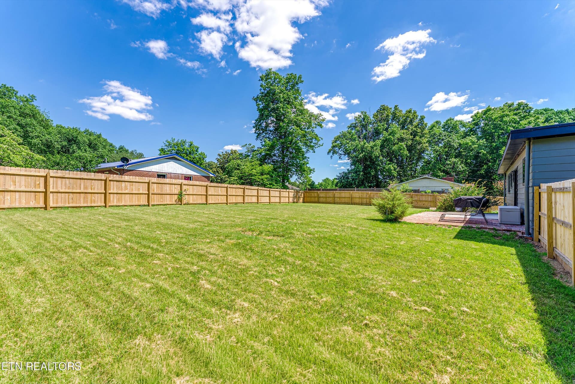 44-Backyard A1 - 101 Wayne Place, Oak Ridge, TN 37830