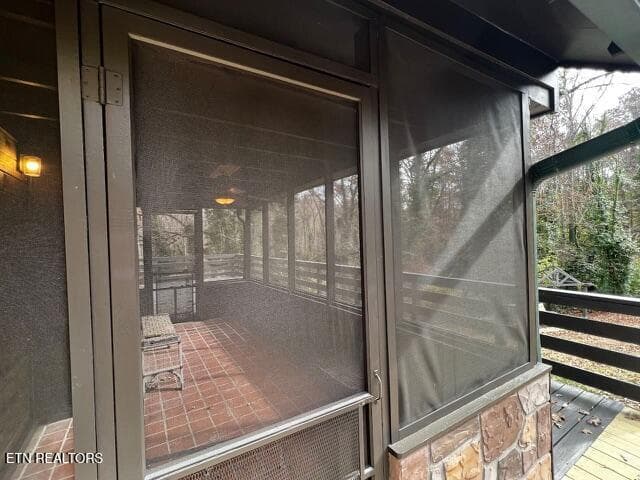 14. screened porch - 4718 Sevierville Pike, Knoxville, TN 37920, Knoxville
