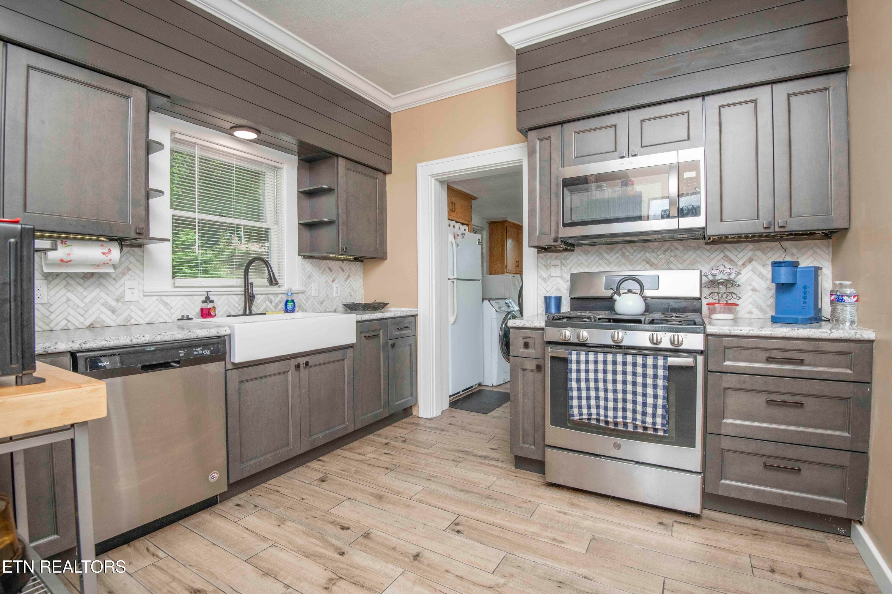 kitchen 1_1 - 17761 Alberta St, Oneida, TN 37841