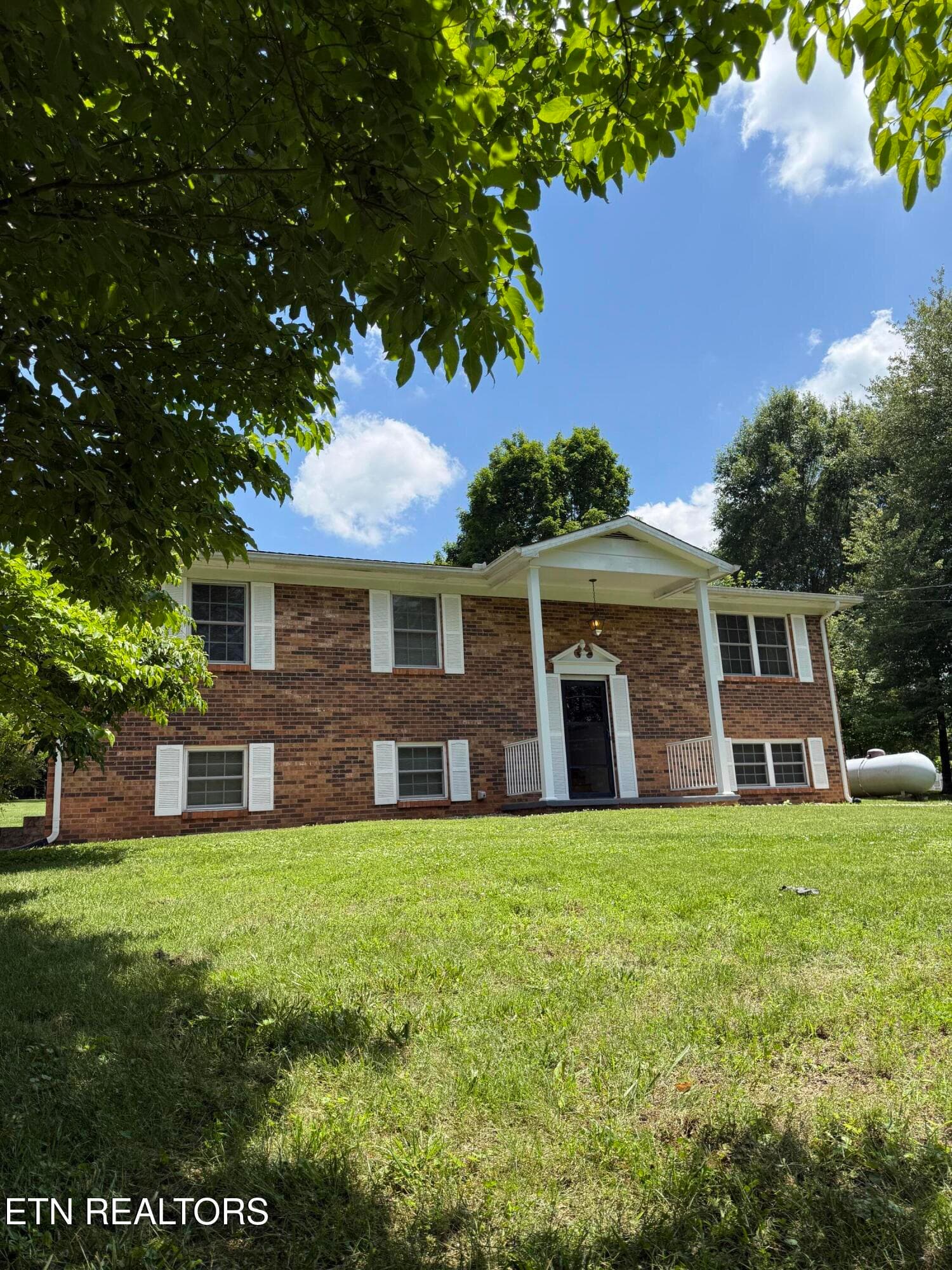 IMG_5390 (2) - 4544 N Wildwood Rd, Maryville, TN 37804