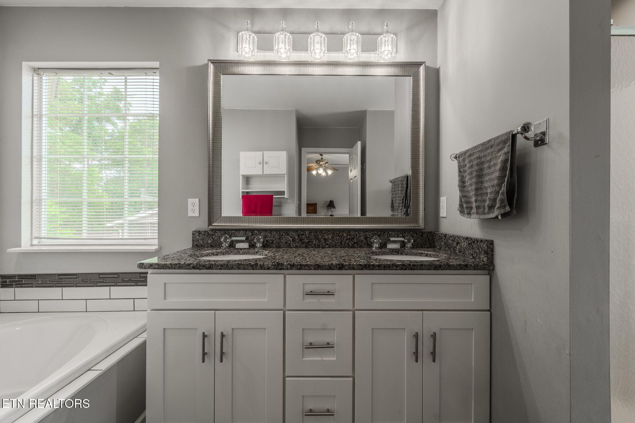 18-web-or-mls-_DSC0948-HDR - 7213 Emerald Heath Rd, Powell, TN 37849