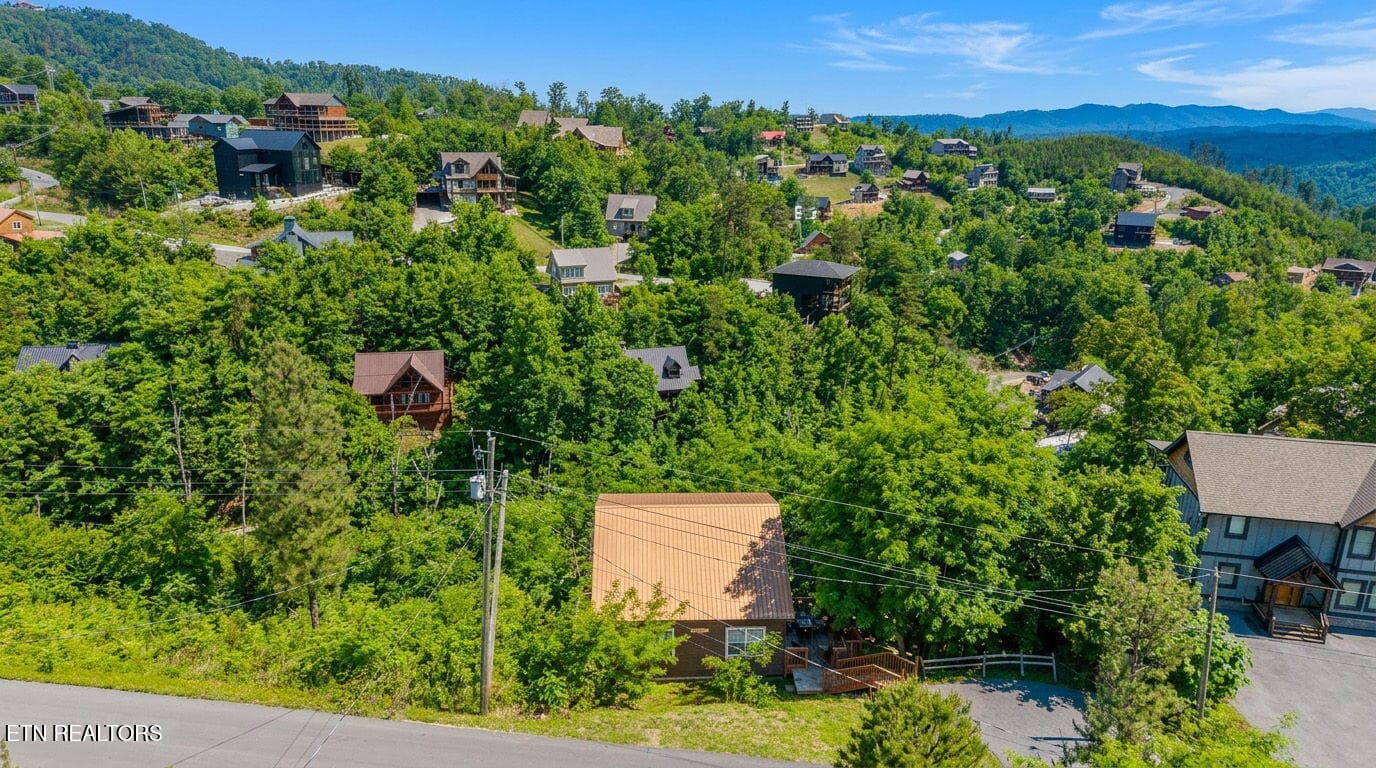 625 Pinecrest (13) - 625 Pinecrest Drive, Gatlinburg, TN 37738, Gatlinburg