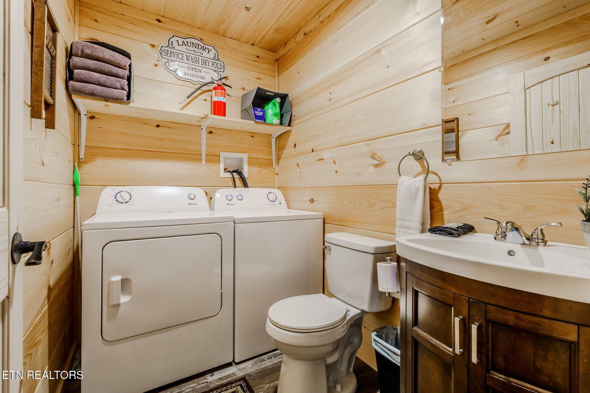 628 Pinecrest (1) - 628 Pinecrest Drive, Gatlinburg, TN 37738, Gatlinburg