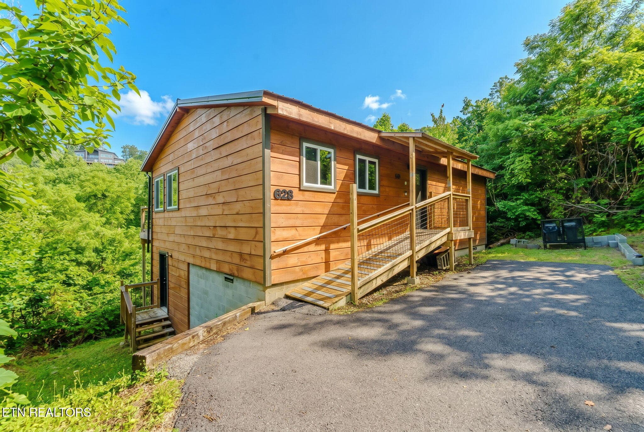 628 Pinecrest (3) - 628 Pinecrest Drive, Gatlinburg, TN 37738, Gatlinburg