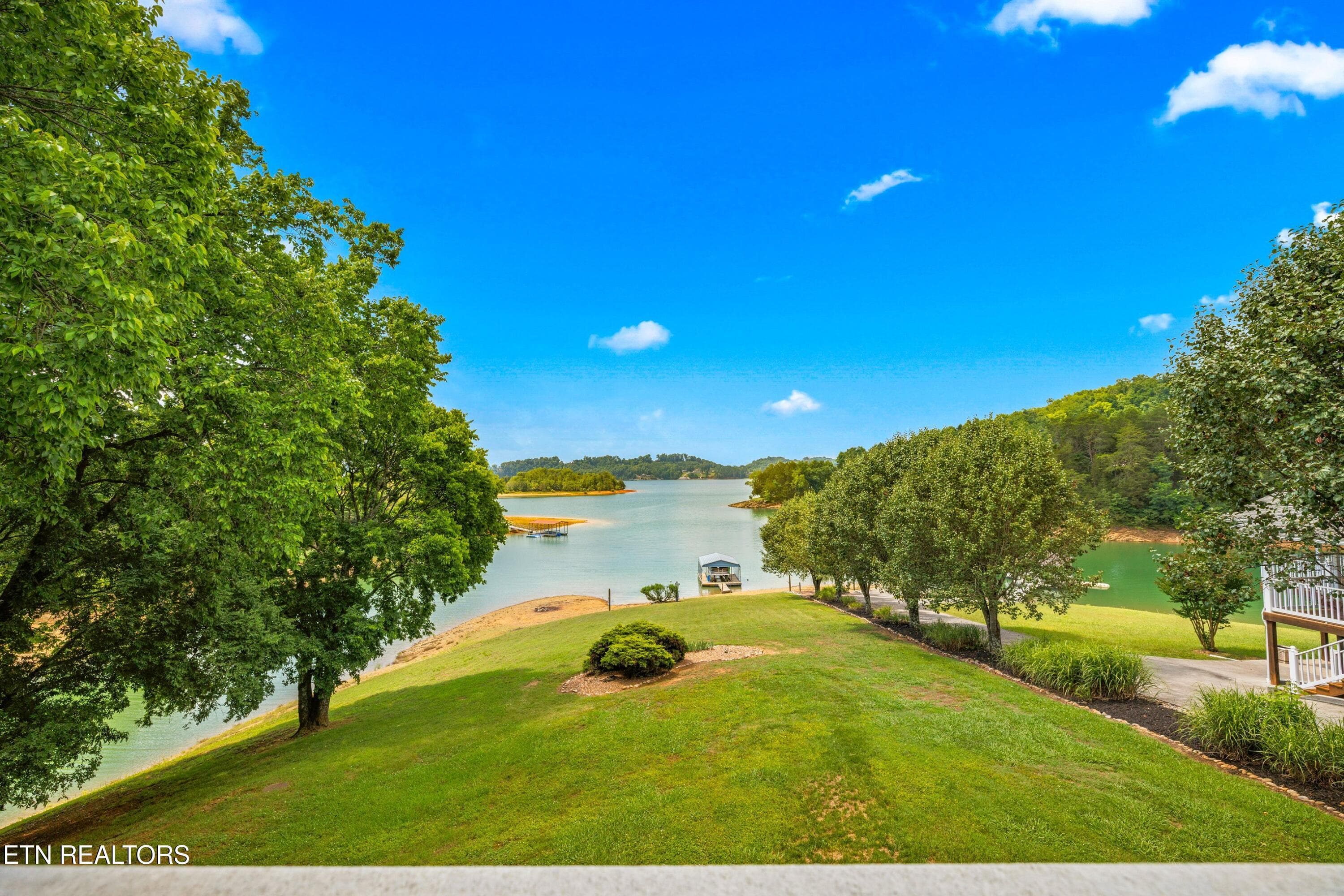 022-211MarinersLane-Dandridge-TN-37725 - 211 Mariners Way, Dandridge, TN 37725, Dandridge