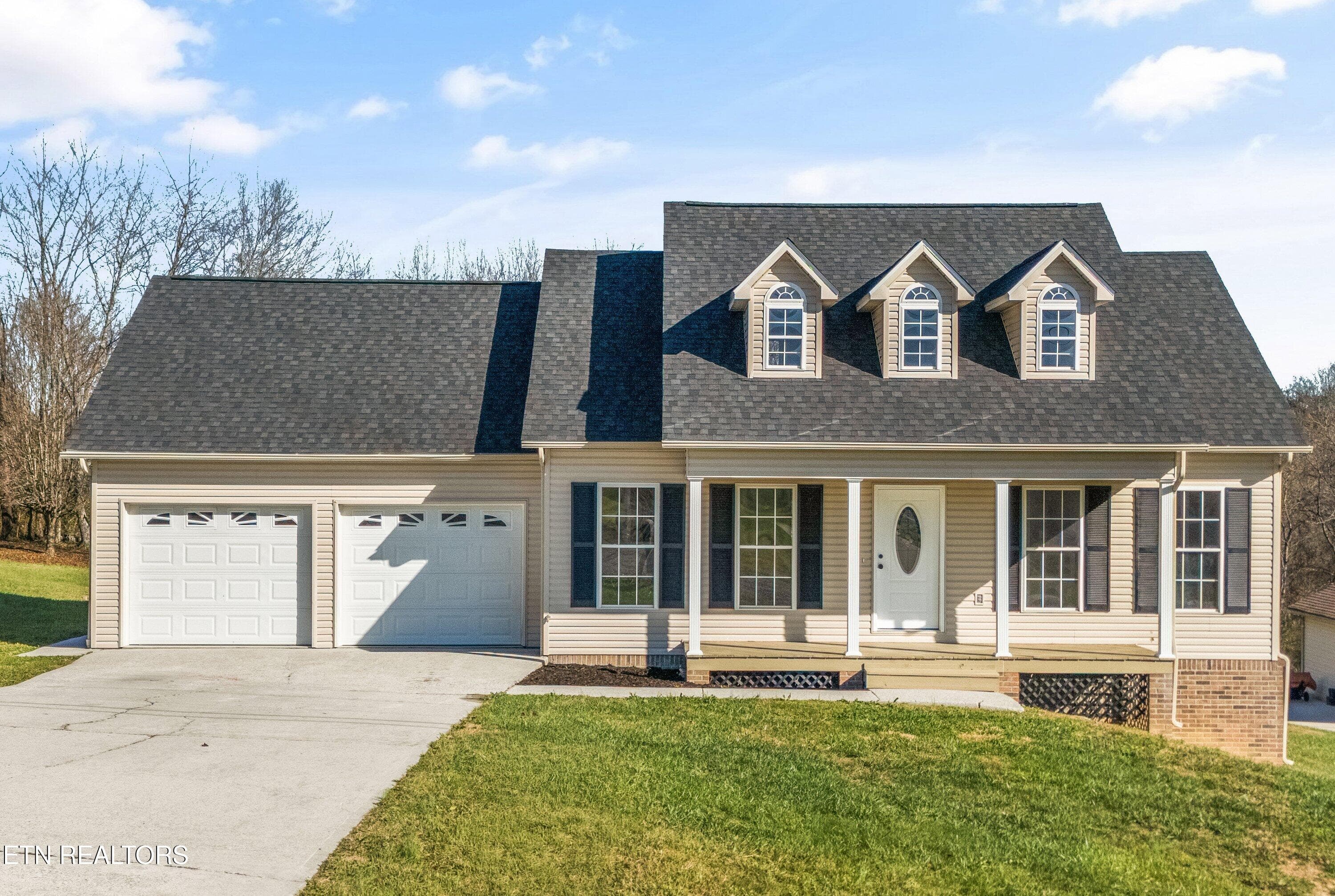 252 Perkins Lane, Jacksboro, TN 37757