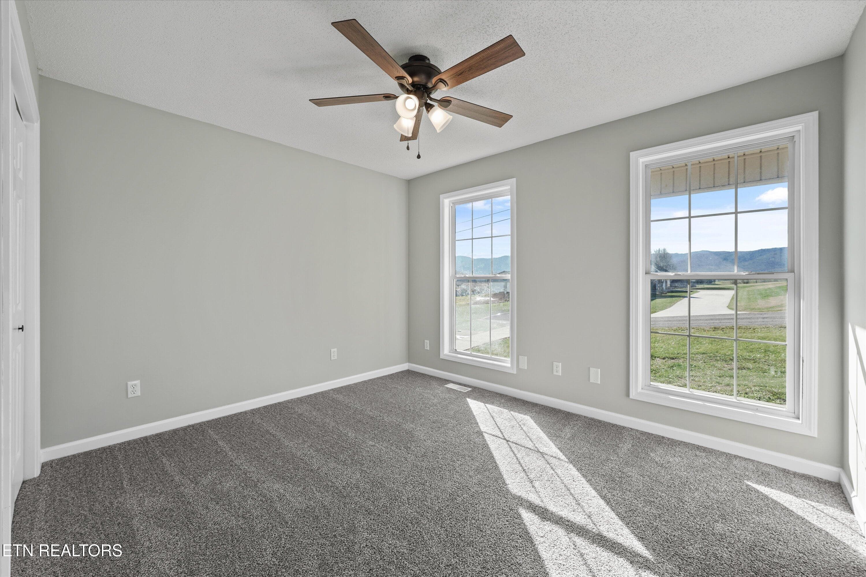 Bed 1 - 252 Perkins Lane, Jacksboro, TN 37757