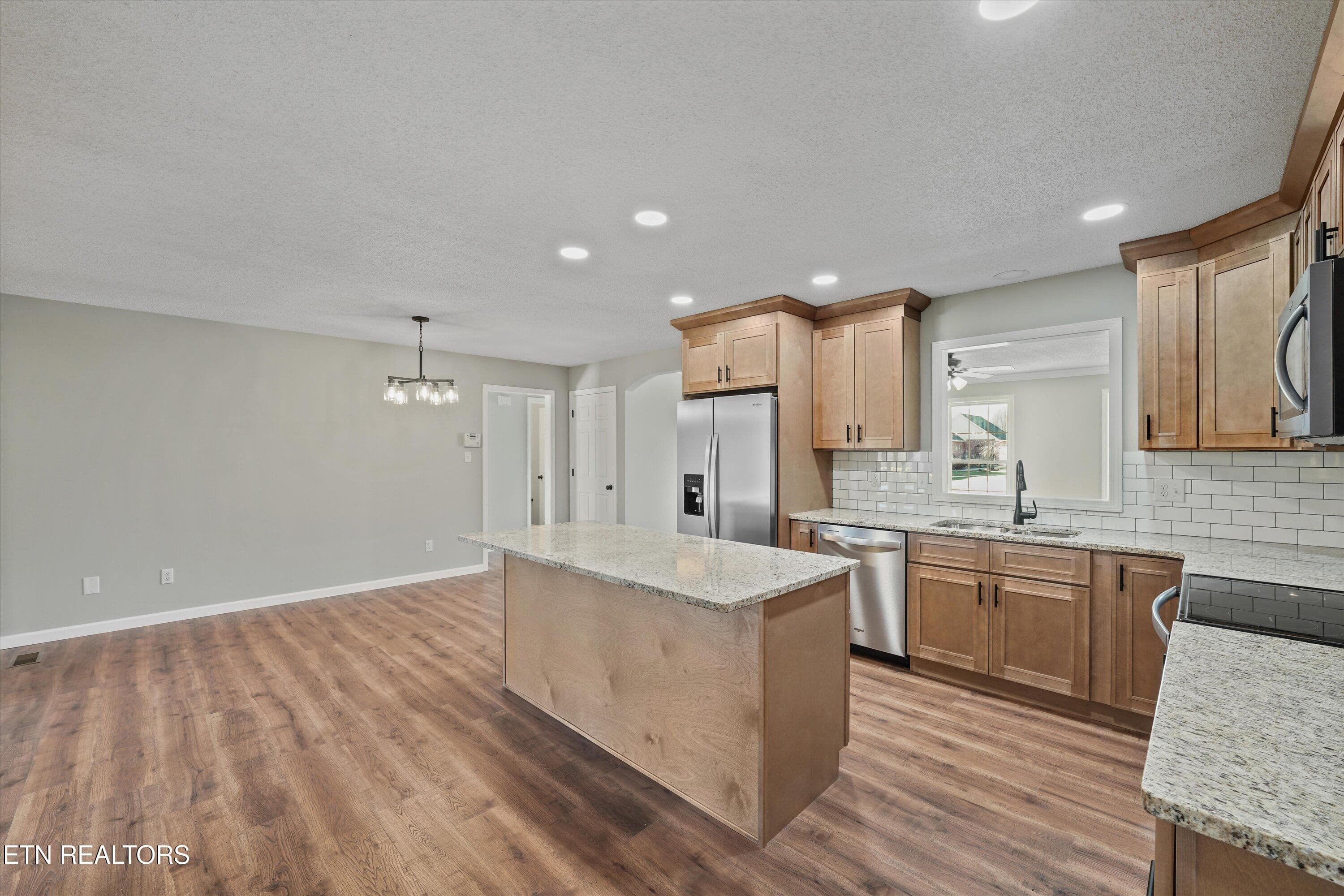 16-252 Perkins Ln 13 - 252 Perkins Lane, Jacksboro, TN 37757