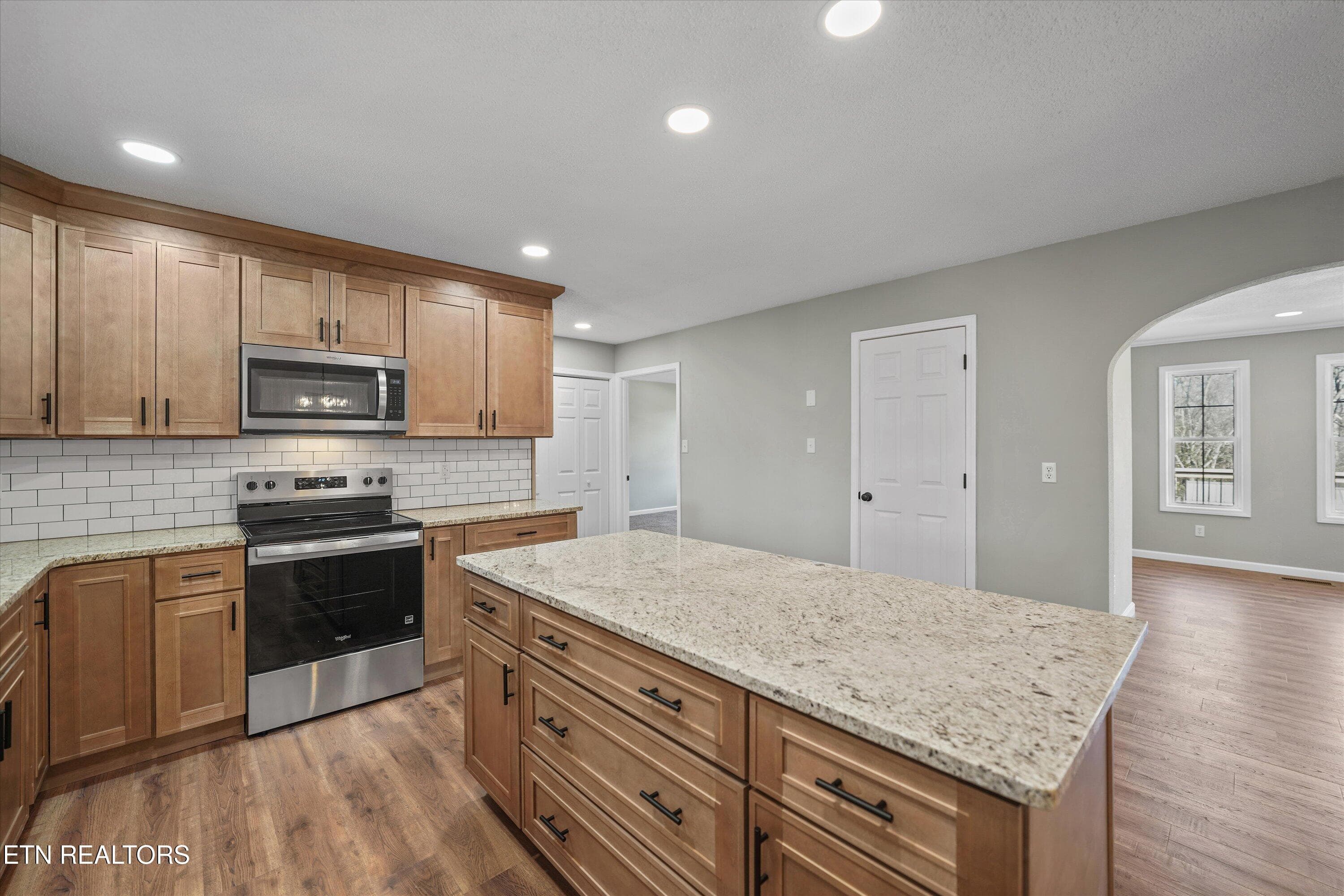 20-252 Perkins Ln 17 - 252 Perkins Lane, Jacksboro, TN 37757