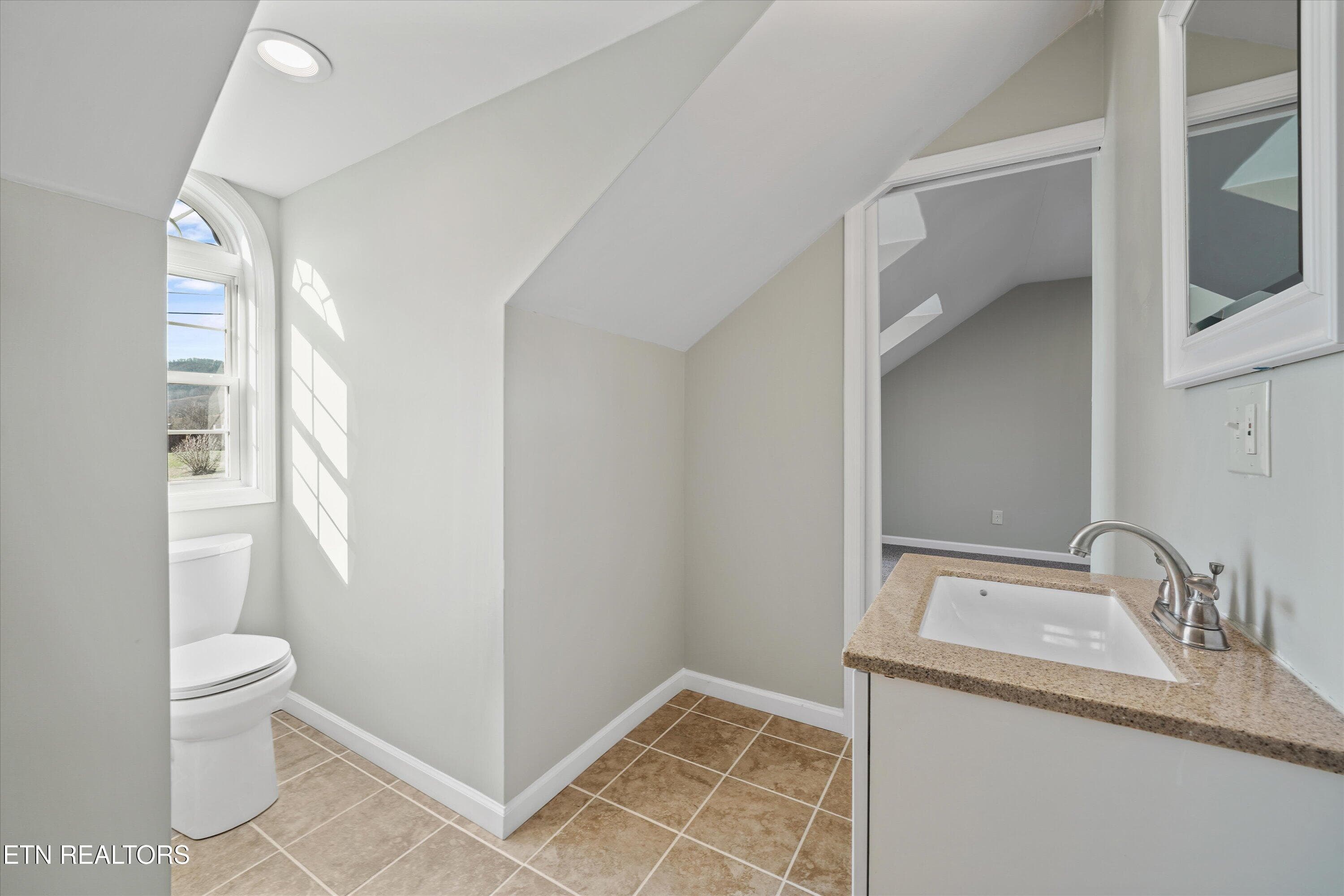 Upstairs bath - 252 Perkins Lane, Jacksboro, TN 37757
