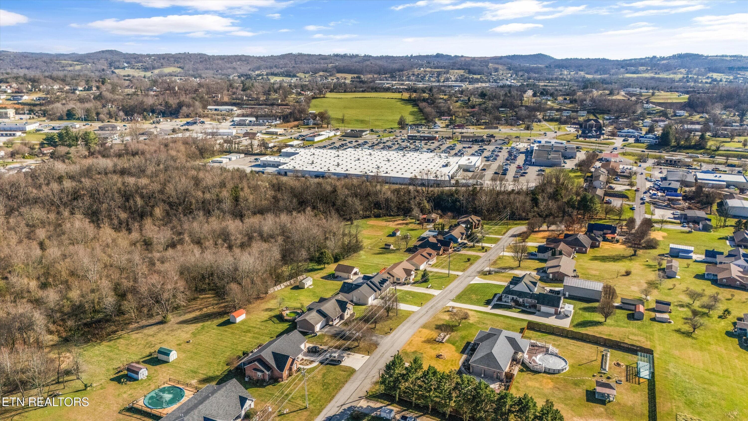 47-252 Perkins Ln 47 - 252 Perkins Lane, Jacksboro, TN 37757