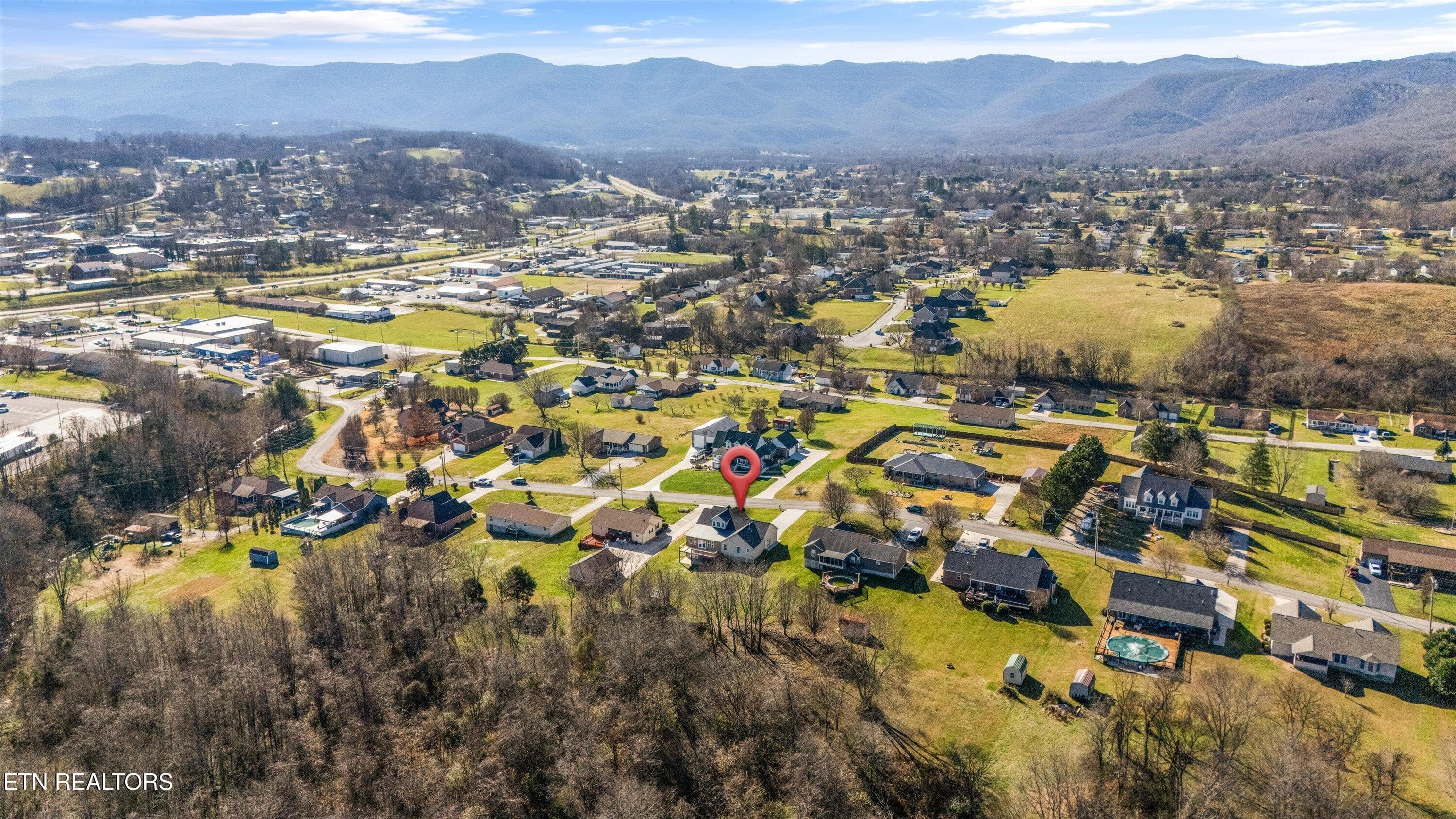 48-252 Perkins Ln 46 - 252 Perkins Lane, Jacksboro, TN 37757