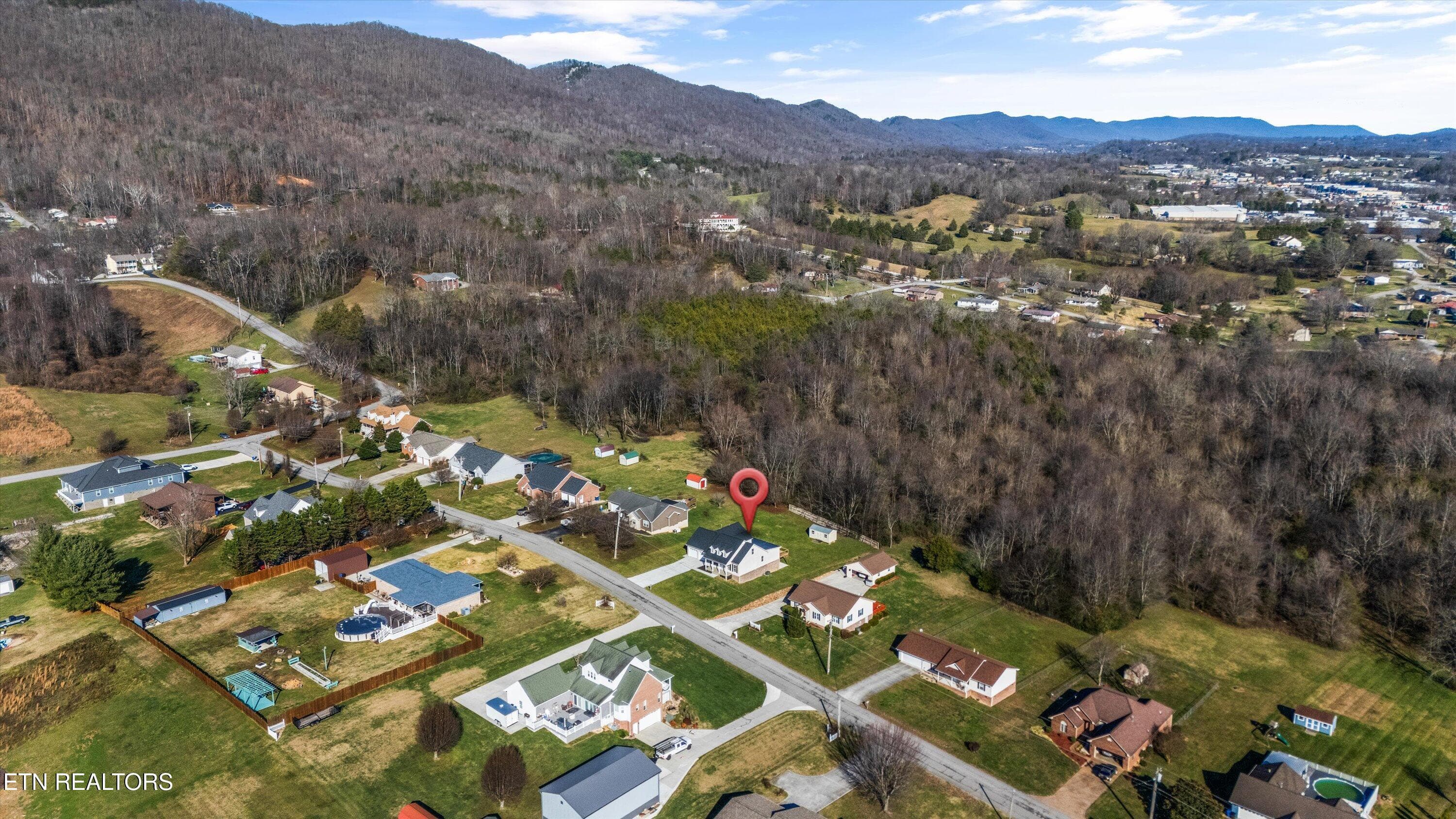 49-252 Perkins Ln 48 - 252 Perkins Lane, Jacksboro, TN 37757
