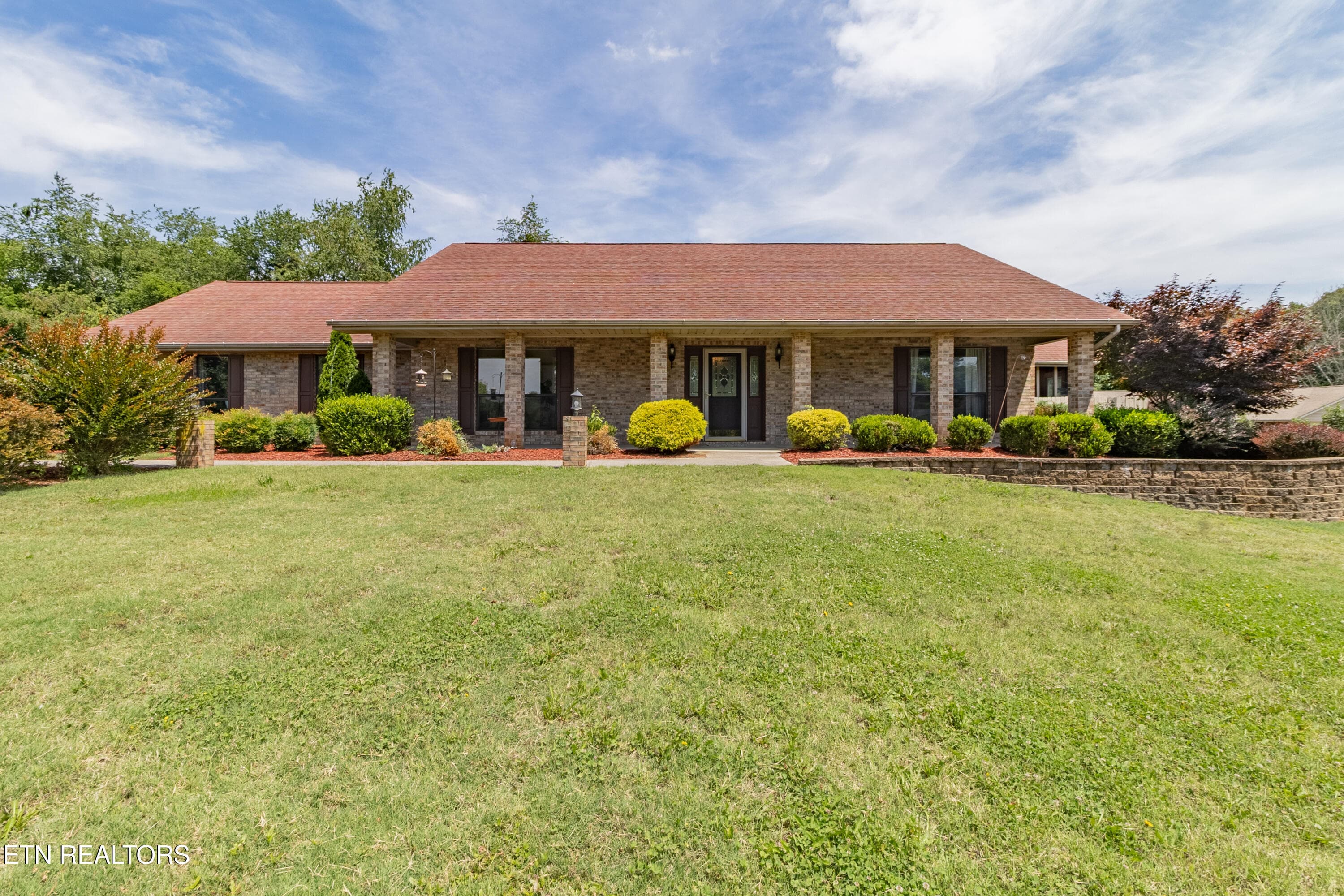 1525 Double D Drive, Sevierville, TN 37876