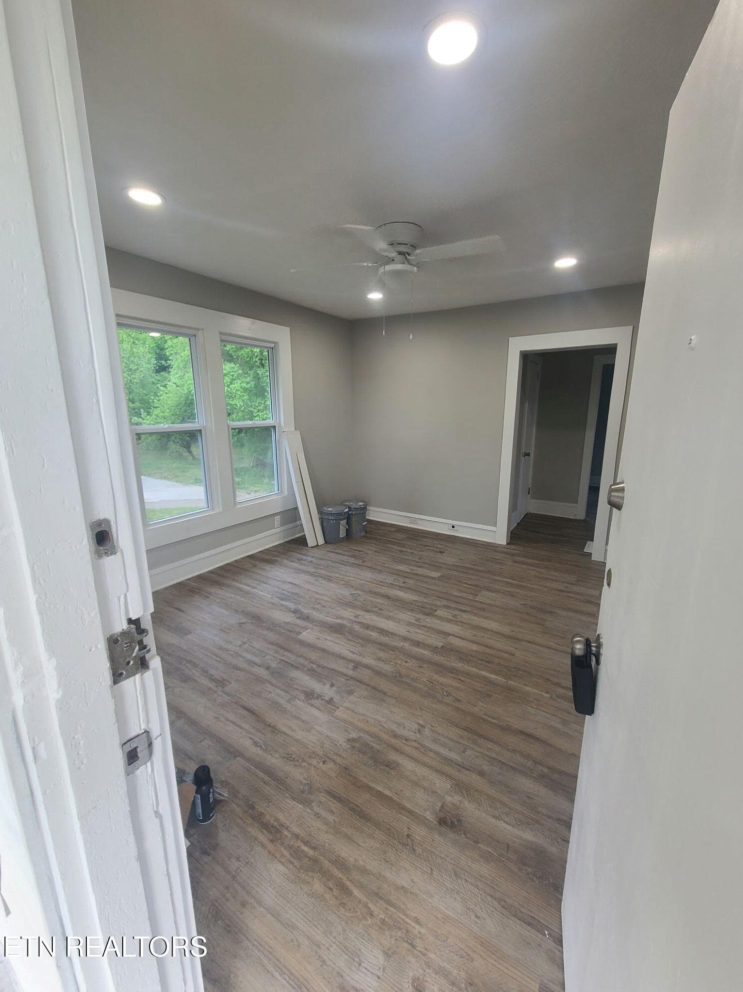Livingroom - 124 Pickering St, Knoxville, TN 37914, Knoxville