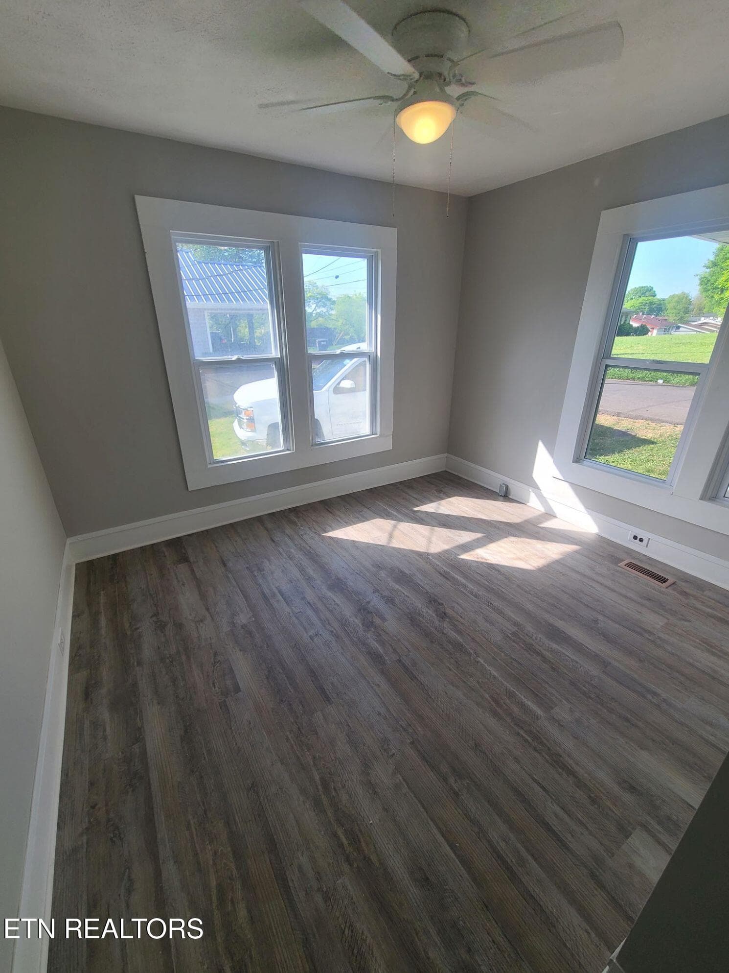 Mstr BR View 2 - 124 Pickering St, Knoxville, TN 37914, Knoxville