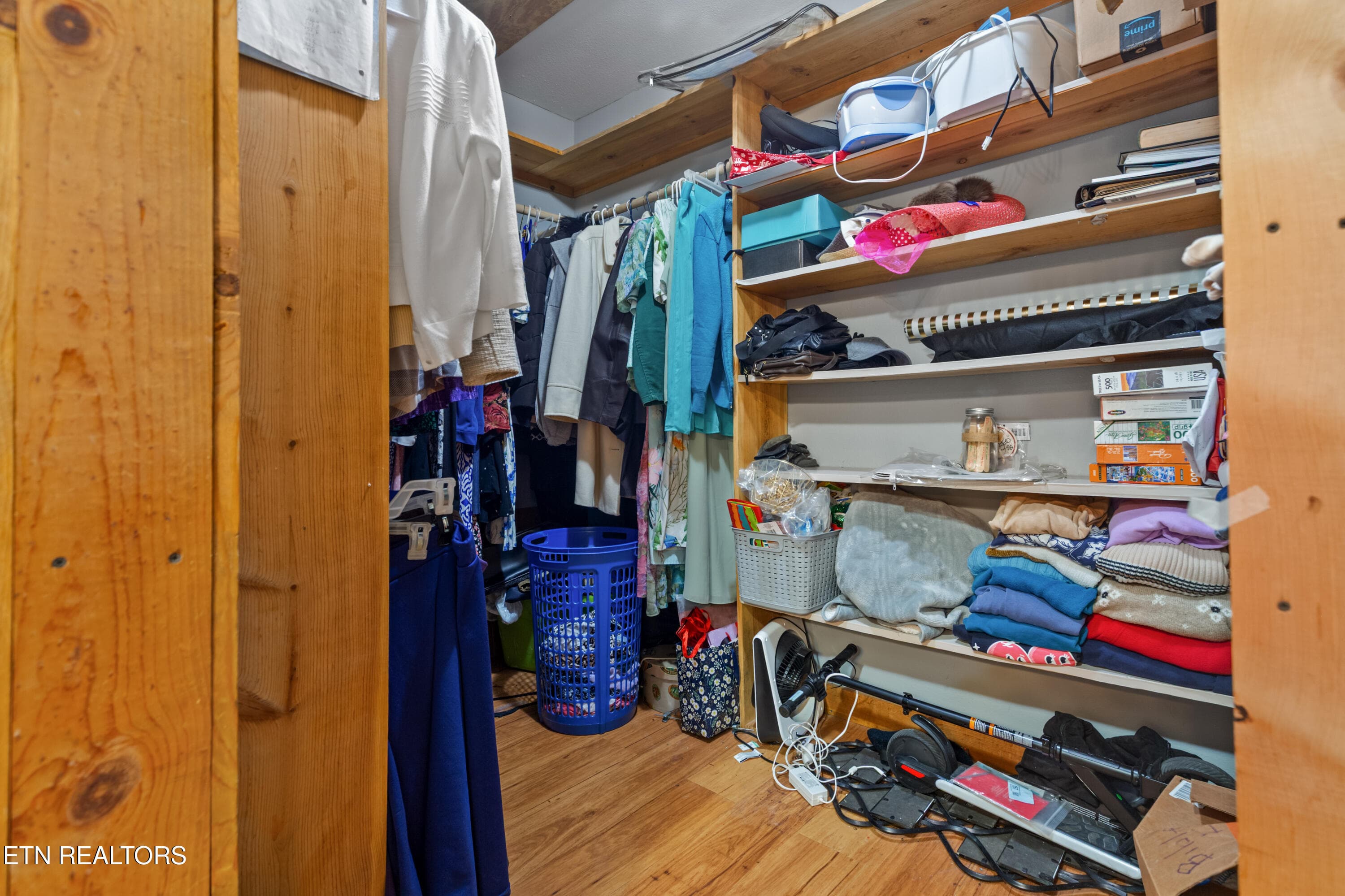 Large closet - 1036 Dye Rd, Clarkrange, TN 38553