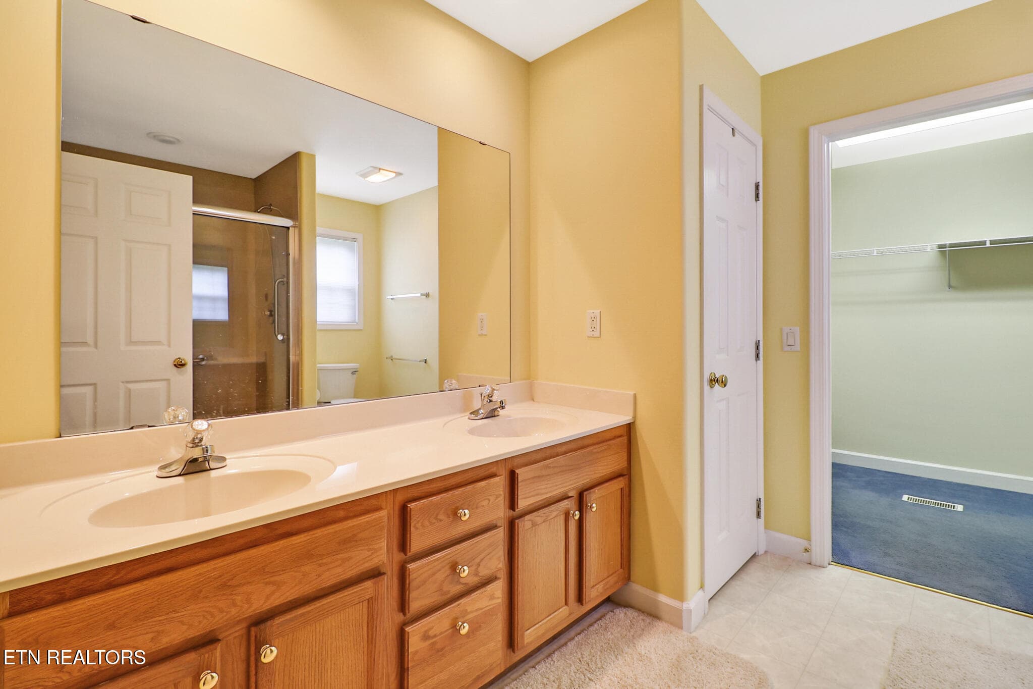 Master bath - 182 Berkshire Loop, Fairfield Glade, TN 38558
