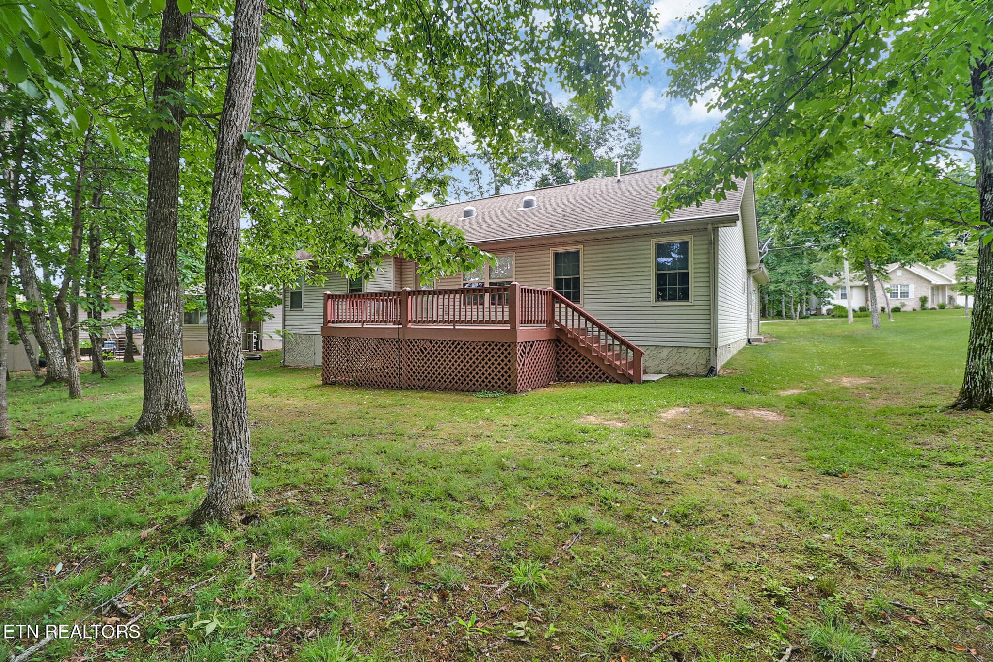 Back of home - 182 Berkshire Loop, Fairfield Glade, TN 38558