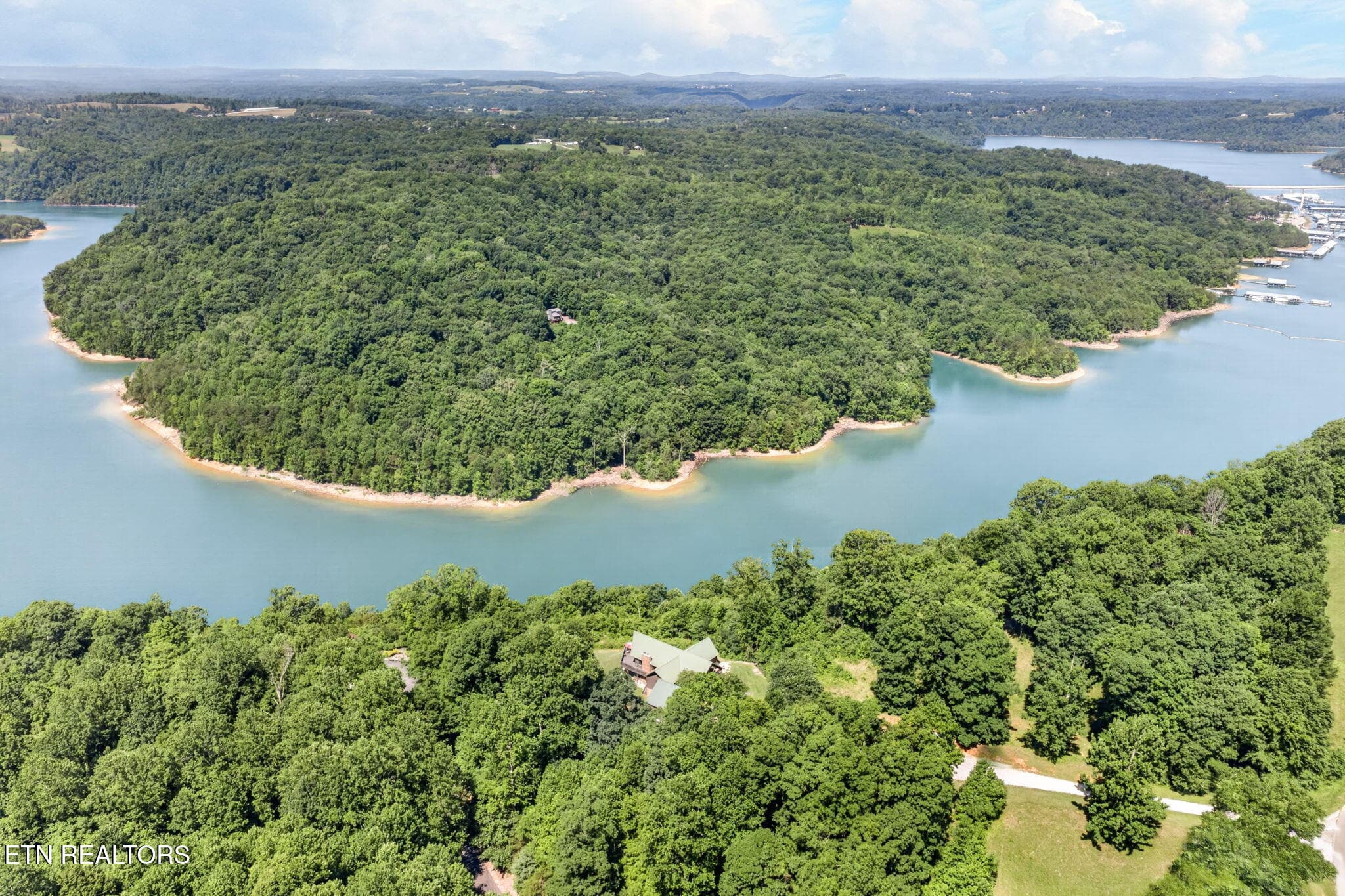 53-web-or-mls-2051 Scenic View Ct_250_TN - 2051 Scenic View Court, Byrdstown, TN 38549