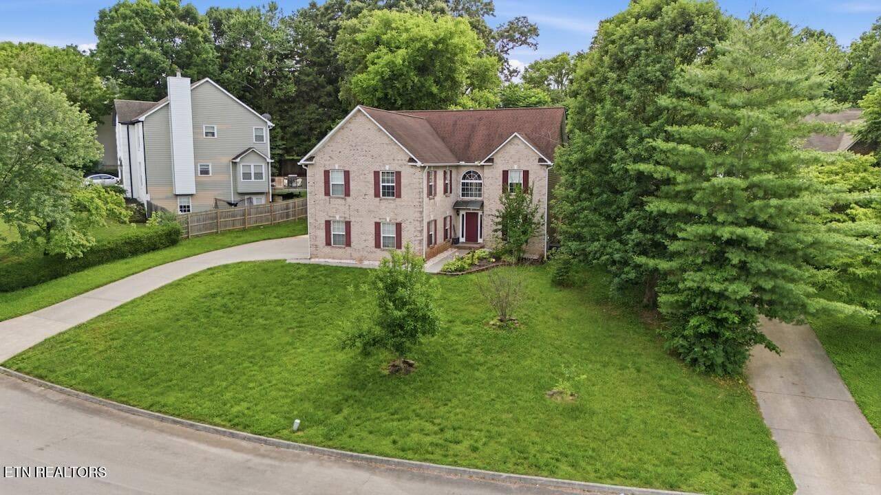 1613 Scenic Valley Lane, Knoxville, TN 37922