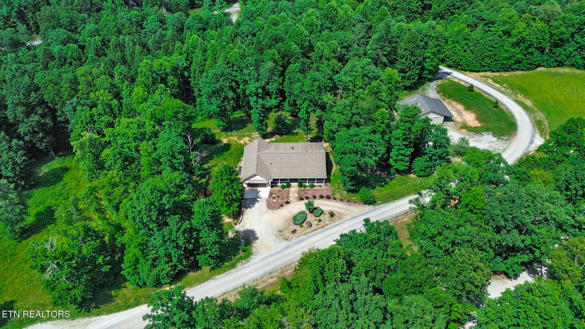 dji_0463-dji_0465 - 292 Crouch Branch Lane, Allardt, TN 38504