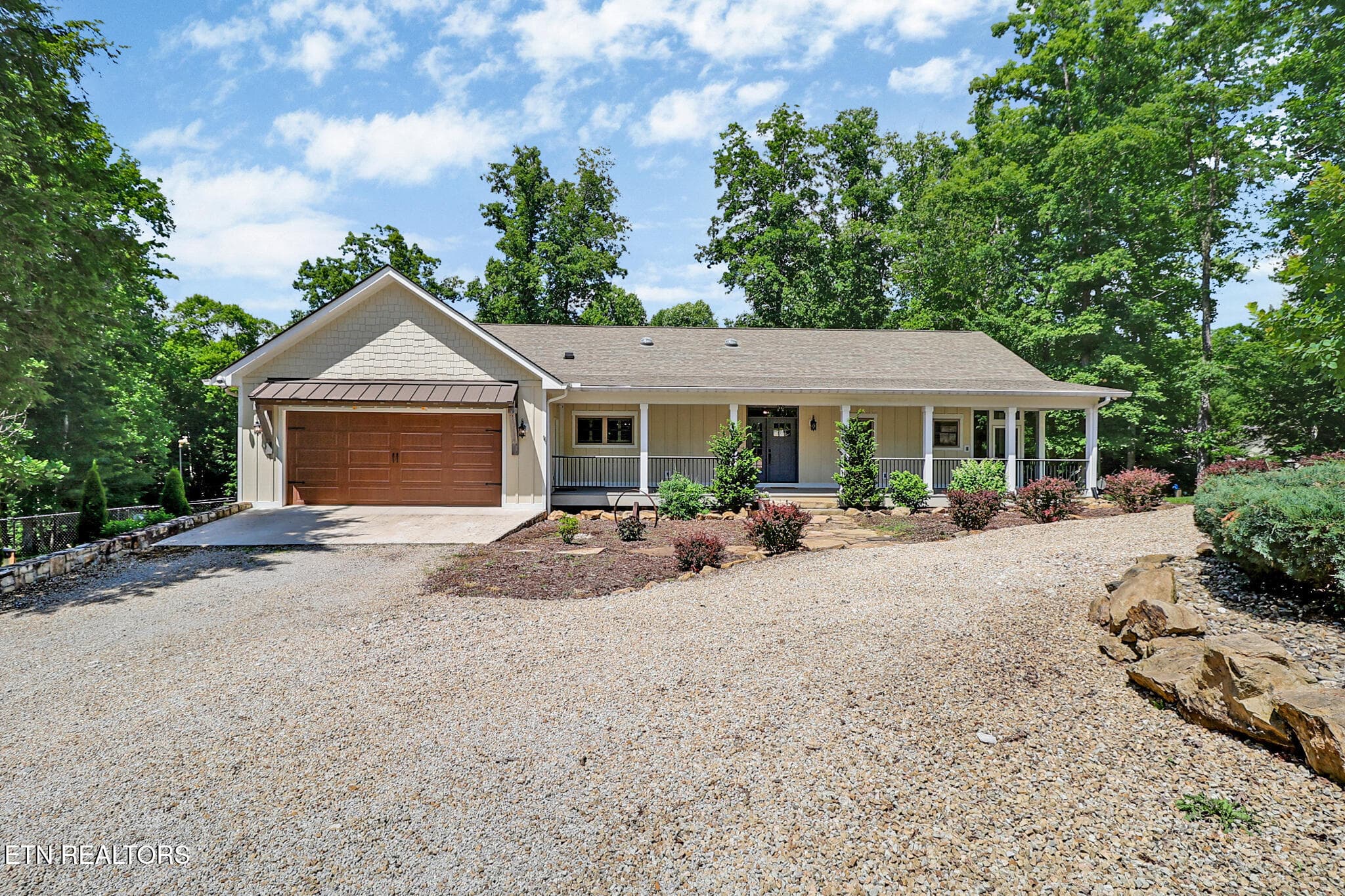 n44a8721-n44a8725 - 292 Crouch Branch Lane, Allardt, TN 38504