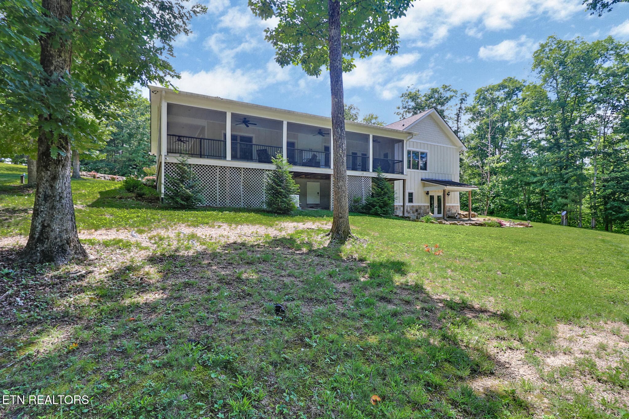 n44a8766-n44a8770 - 292 Crouch Branch Lane, Allardt, TN 38504